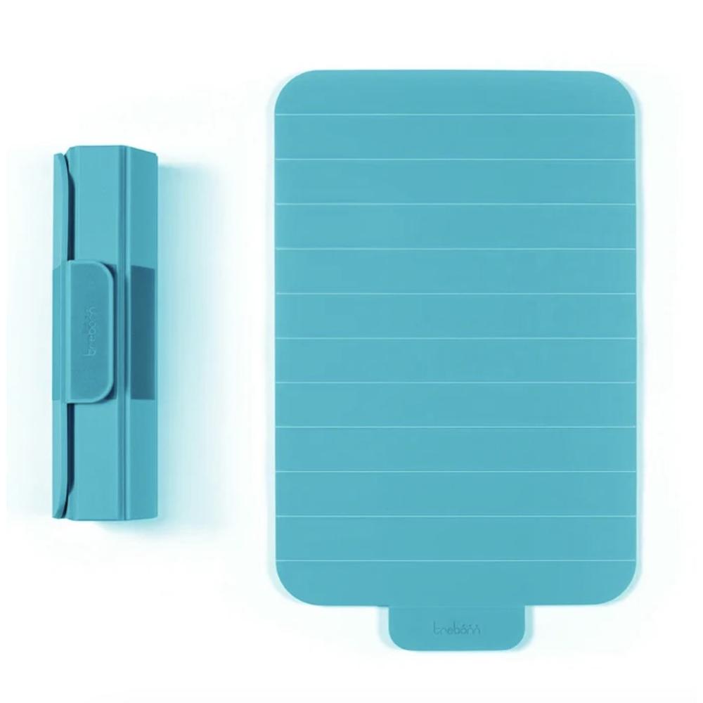 TREBONN - Space-saving rollable plastic cutting board. Aqua green